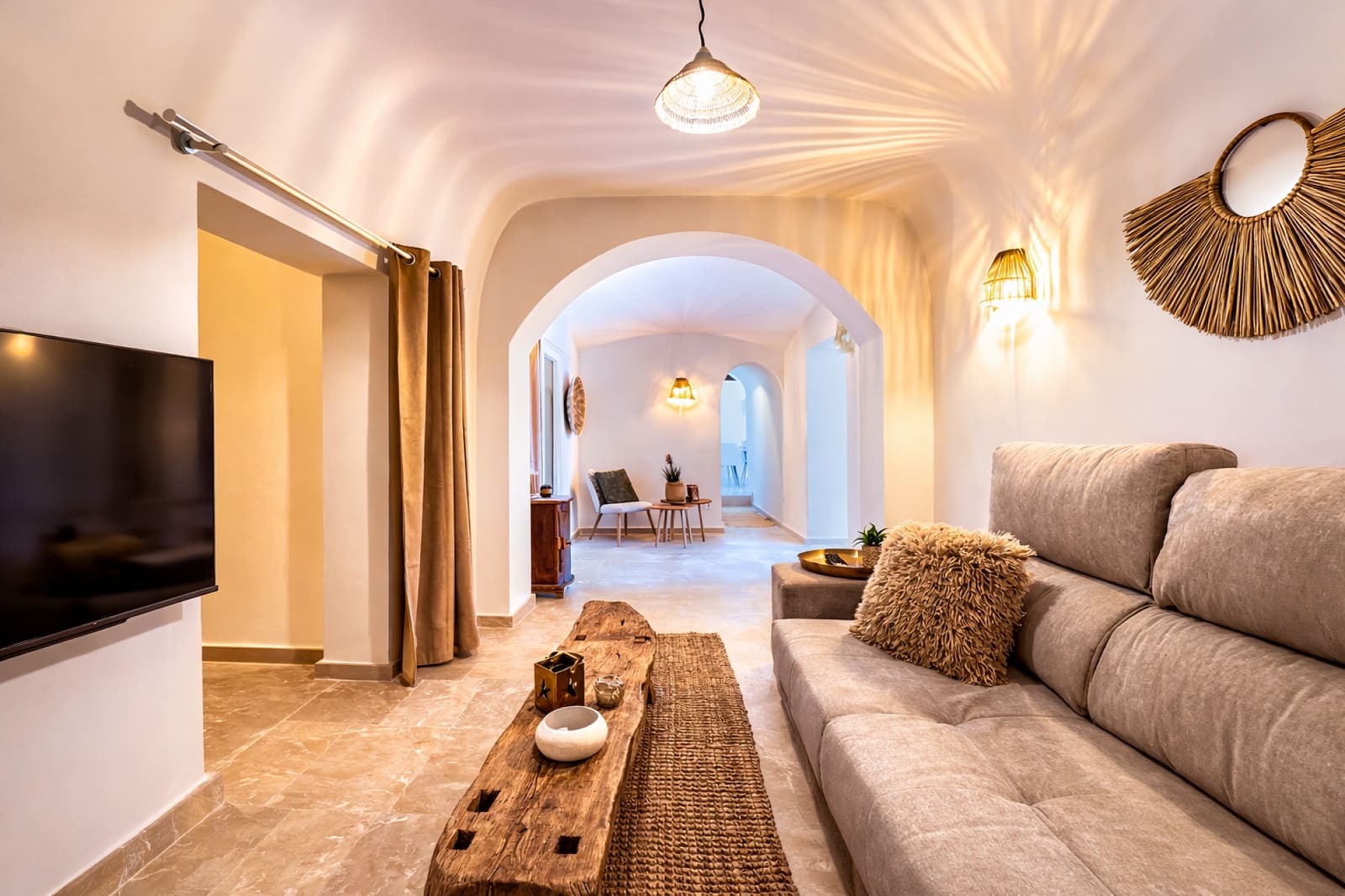 8 makuuhuone Huvila myytävänä paikassa La Romana mukana uima-altaan - 698 000 € (Ref: 9660798)