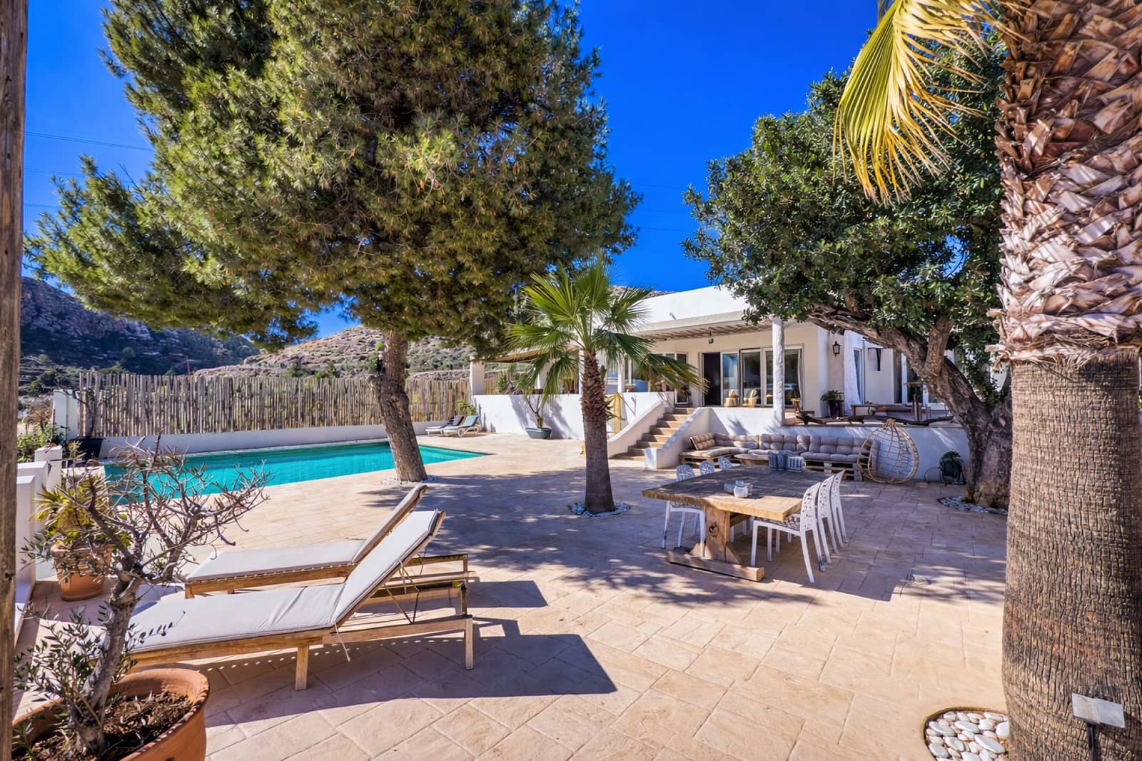 8 makuuhuone Huvila myytävänä paikassa La Romana mukana uima-altaan - 698 000 € (Ref: 9660798)