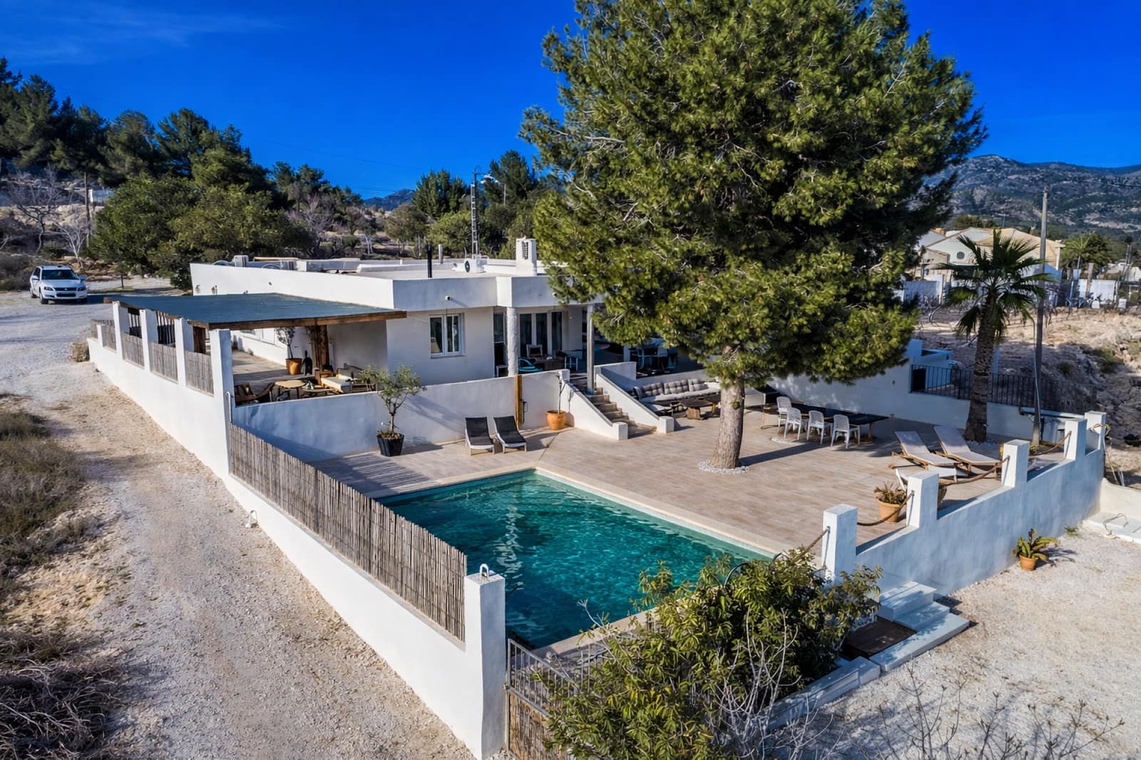 8 makuuhuone Huvila myytävänä paikassa La Romana mukana uima-altaan - 698 000 € (Ref: 9660798)