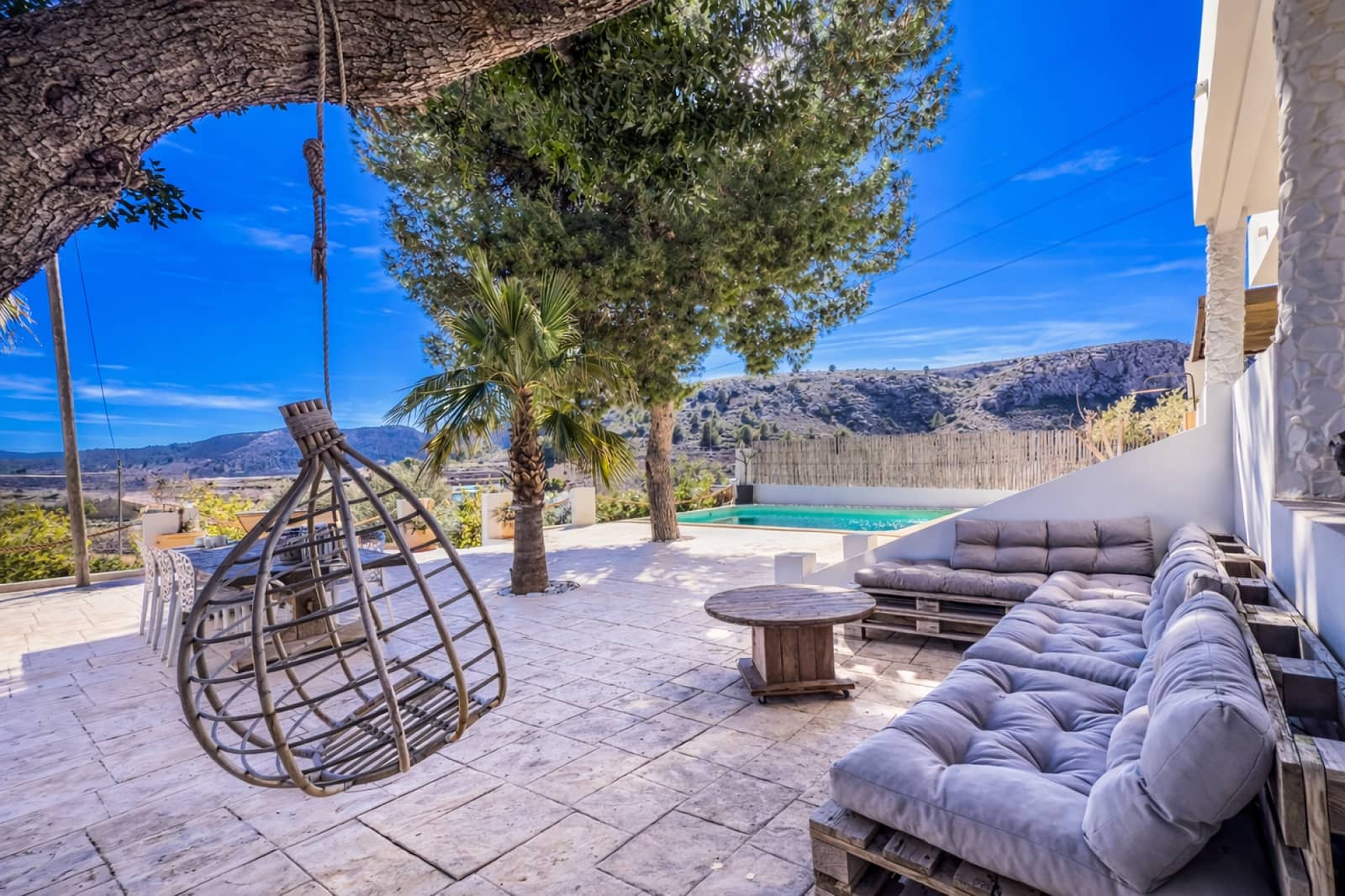 8 makuuhuone Huvila myytävänä paikassa La Romana mukana uima-altaan - 698 000 € (Ref: 9660798)