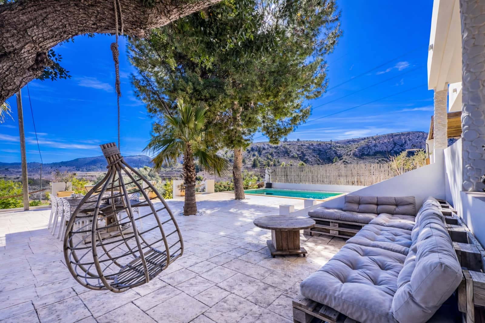 8 makuuhuone Huvila myytävänä paikassa La Romana mukana uima-altaan - 698 000 € (Ref: 9660798)