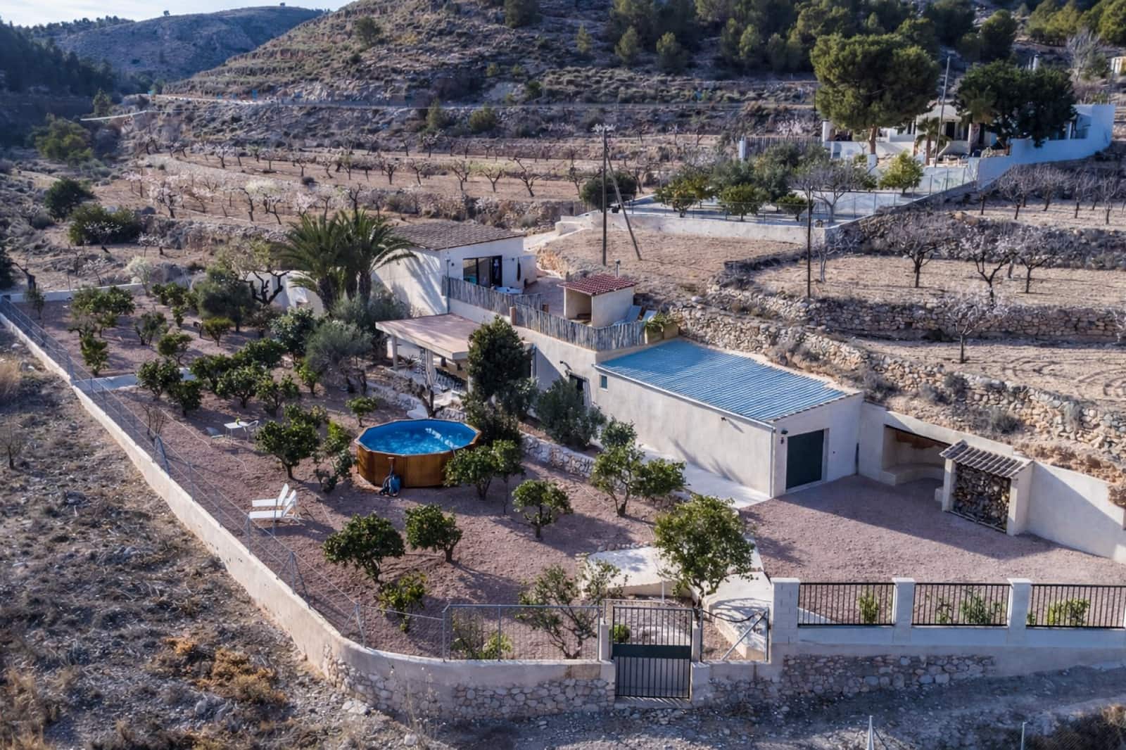 8 makuuhuone Huvila myytävänä paikassa La Romana mukana uima-altaan - 698 000 € (Ref: 9660798)