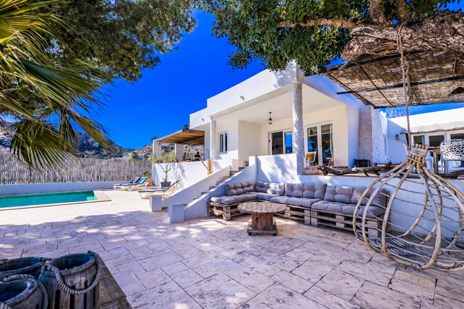 8 makuuhuone Huvila myytävänä paikassa La Romana mukana uima-altaan - 698 000 € (Ref: 9660798)