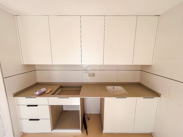 Apartamento de 2 habitaciones en Crevillente / Crevillent en venta con garaje - 145.000 € (Ref: 9665865)