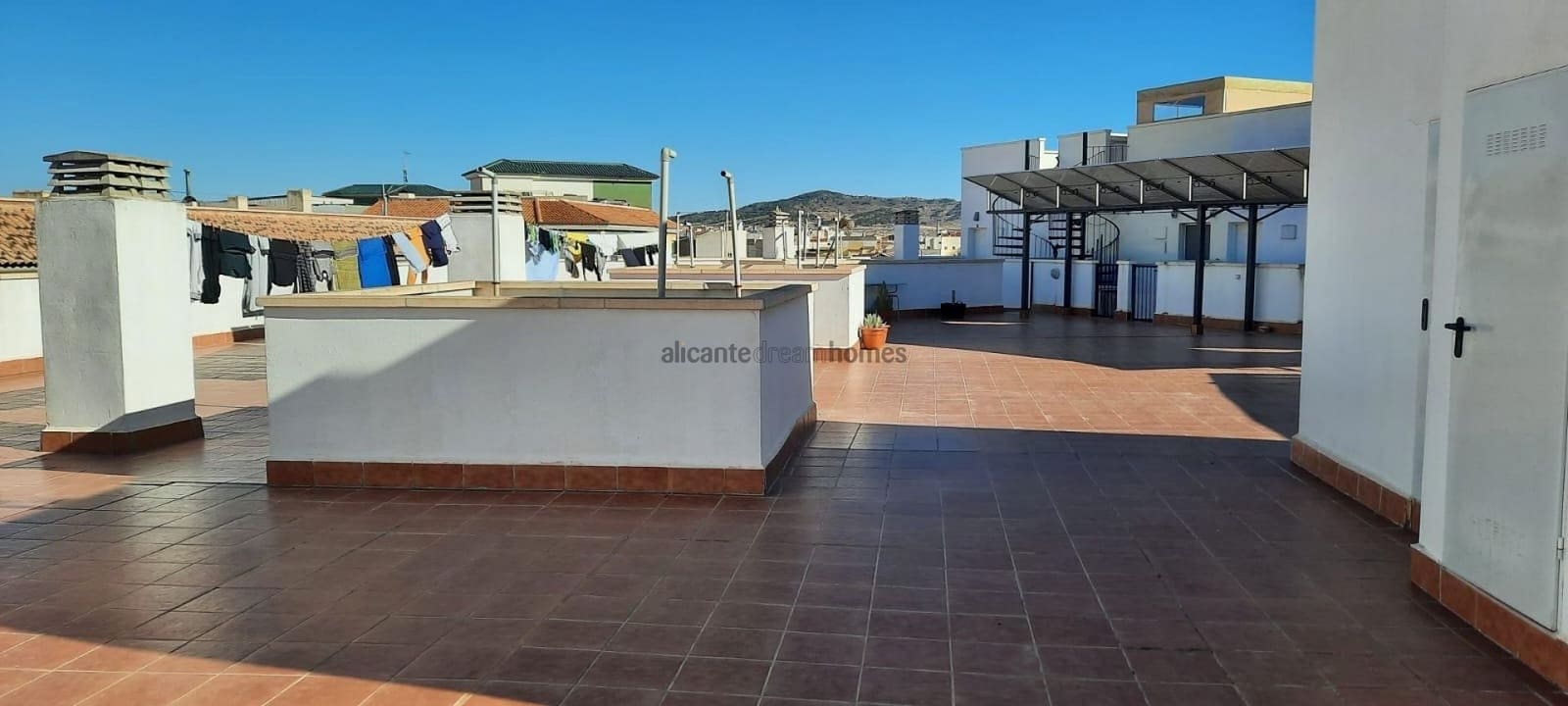 2 Zimmer Apartment zu verkaufen in Pinoso mit Pool - 79.995 € (Ref: 9669888)