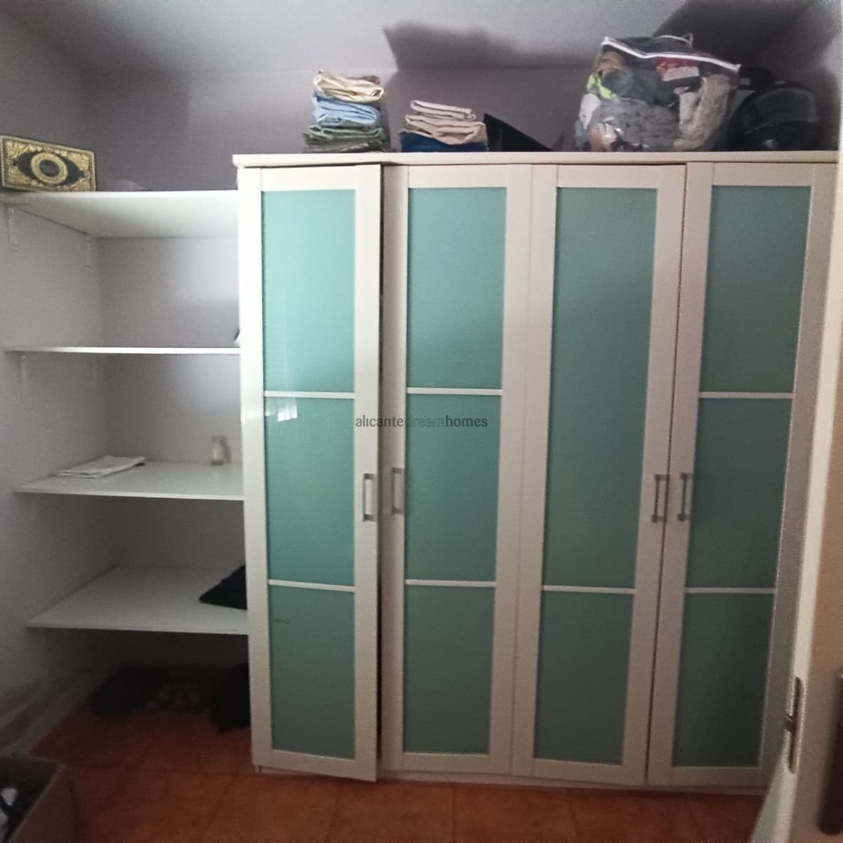 6 bedroom Villa for sale in Elda with pool garage - € 190,000 (Ref: 9669889)