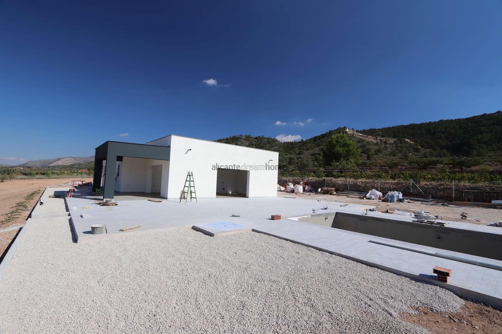 3 bedroom Villa for sale in Hondon de las Nieves with pool garage - € 435,000 (Ref: 9676712)