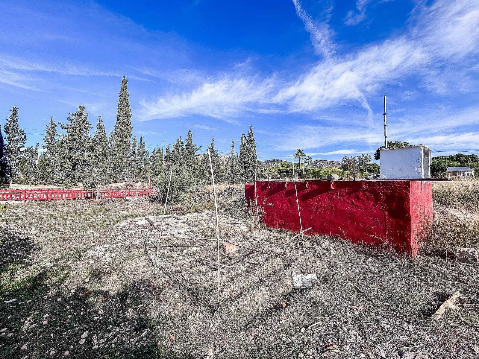 9 sovrum Semi-fristående Villa till salu i Sax med garage - 220 000 € (Ref: 9682336)