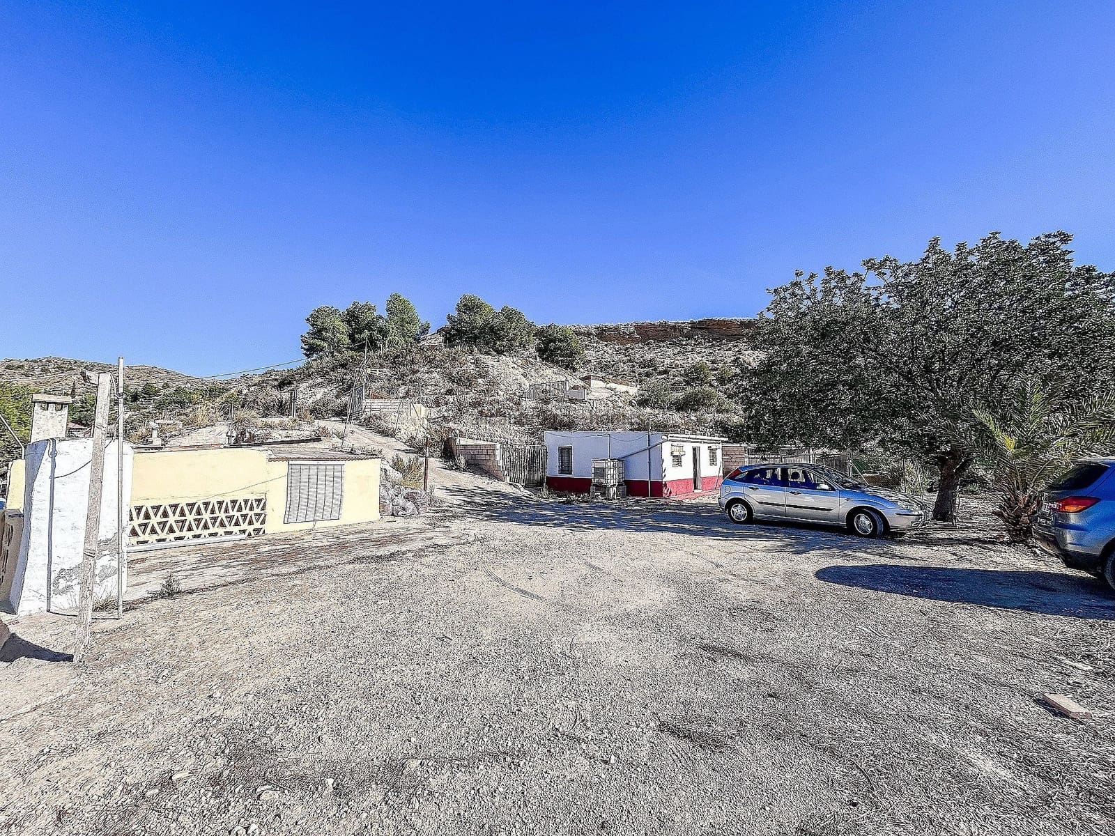 4 sypialnia Finka/Dom wiejski na sprzedaż w Crevillente / Crevillent z basenem garażem - 130 000 € (Ref: 9685986)