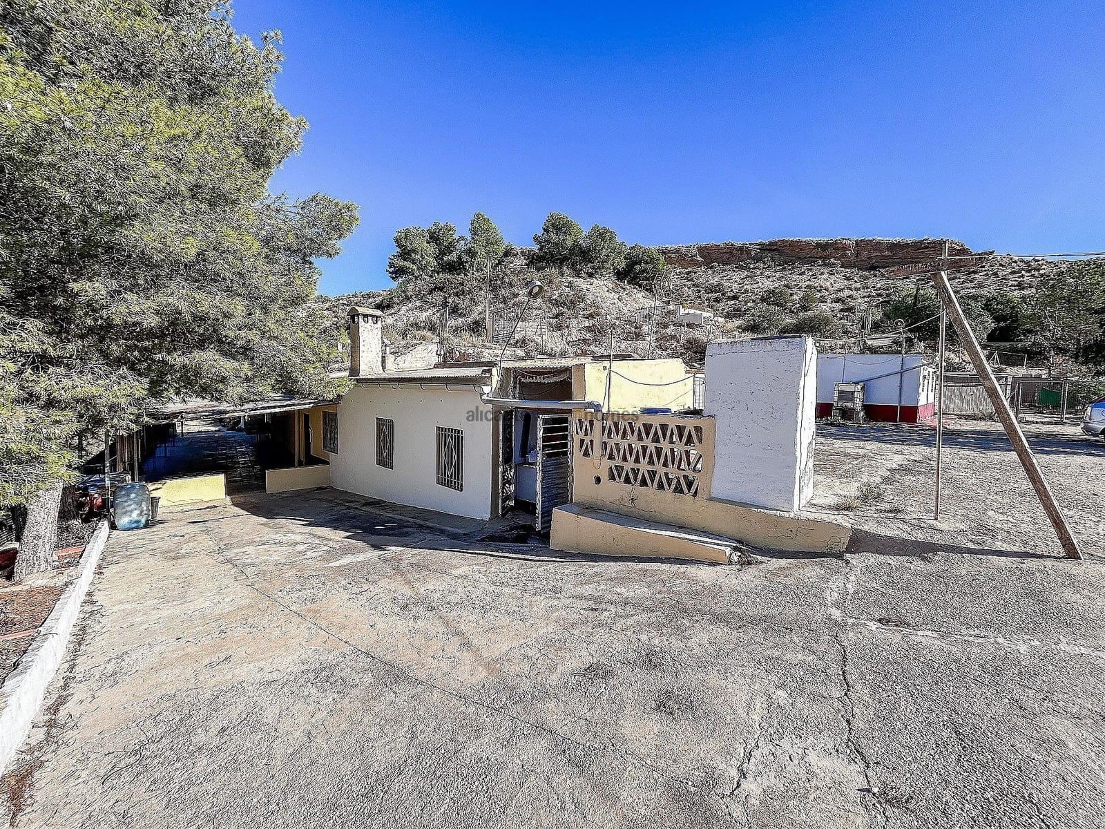 4 sypialnia Finka/Dom wiejski na sprzedaż w Crevillente / Crevillent z basenem garażem - 130 000 € (Ref: 9685986)