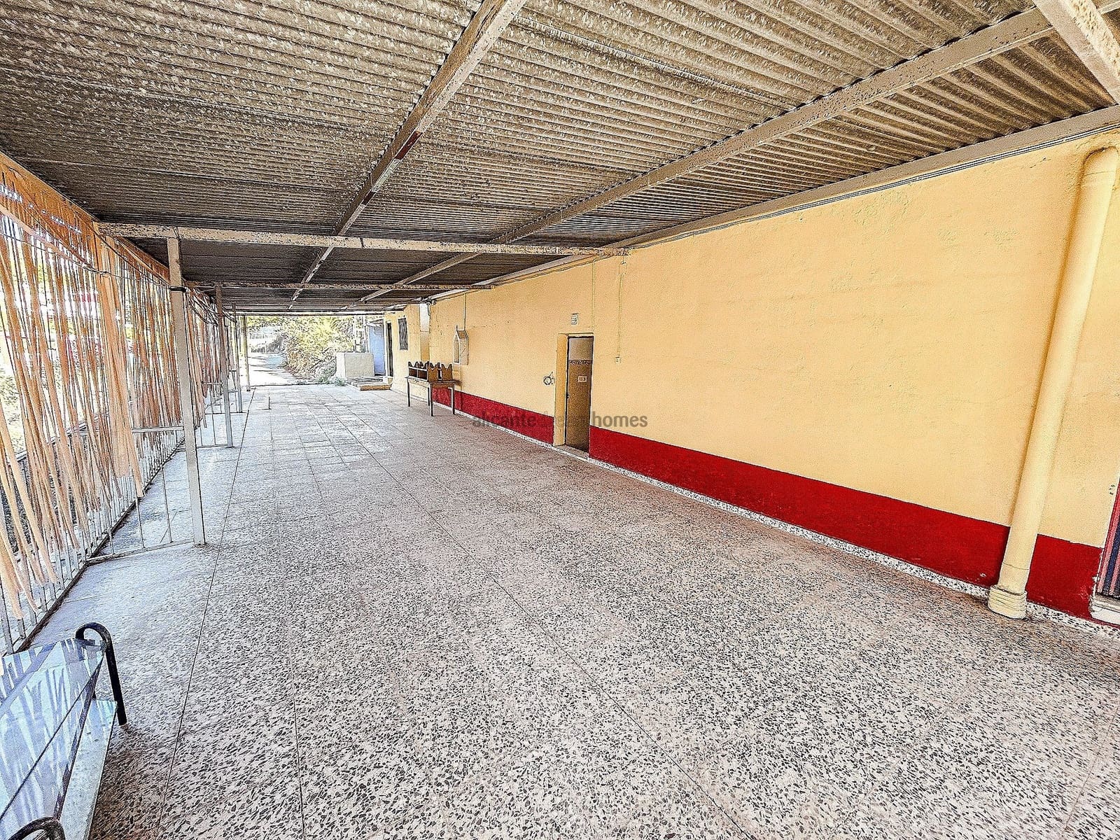 4 sypialnia Finka/Dom wiejski na sprzedaż w Crevillente / Crevillent z basenem garażem - 130 000 € (Ref: 9685986)