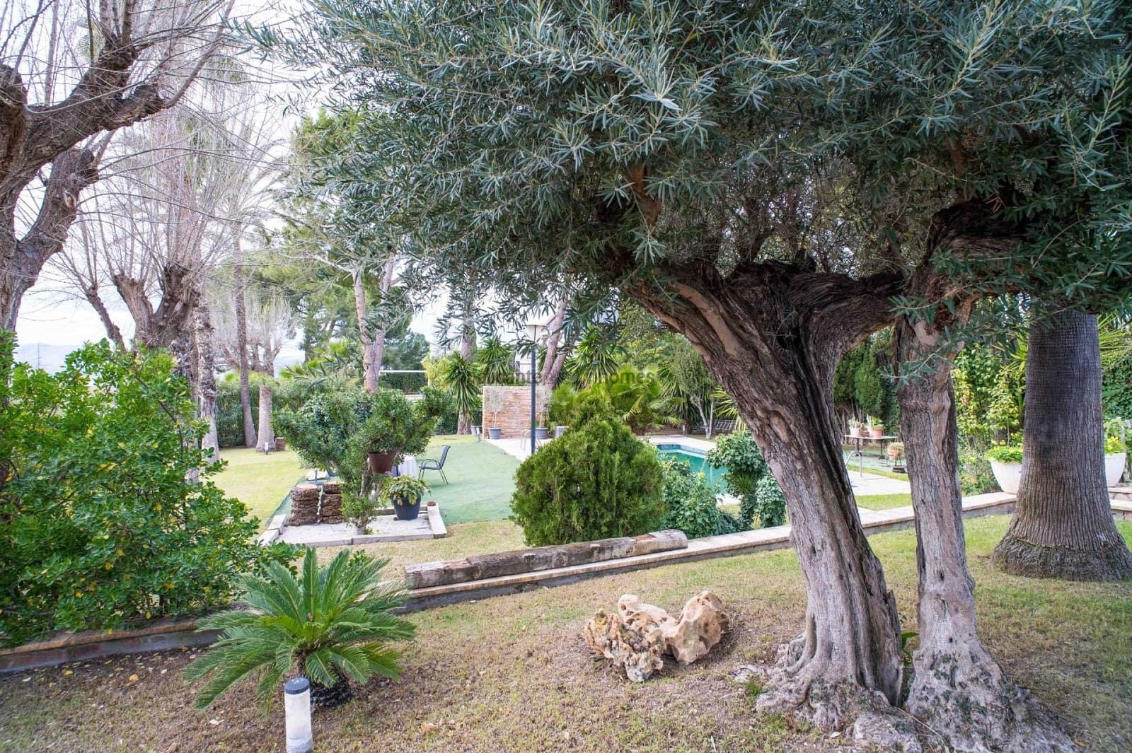 4 chambre Villa/Maison à vendre à Petrel / Petrer avec piscine garage - 490 000 € (Ref: 9698002)