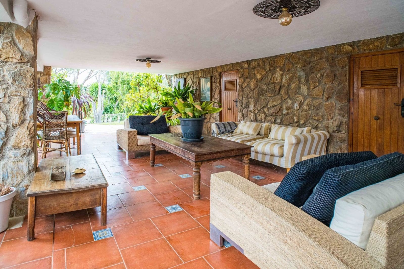 4 chambre Villa/Maison à vendre à Petrel / Petrer avec piscine garage - 490 000 € (Ref: 9698002)