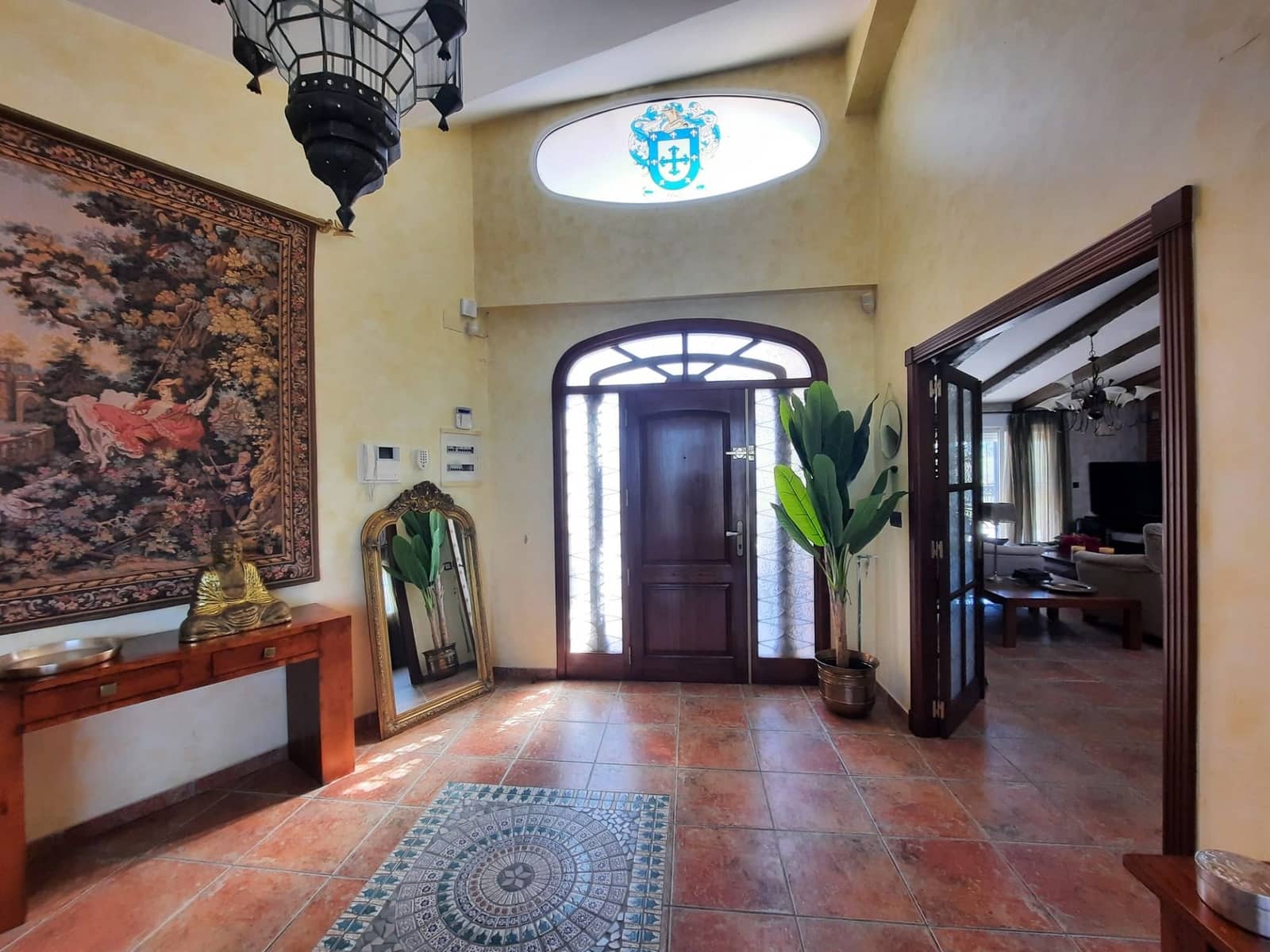 6 bedroom Villa for sale in Sax with pool garage - € 448,000 (Ref: 9698003)