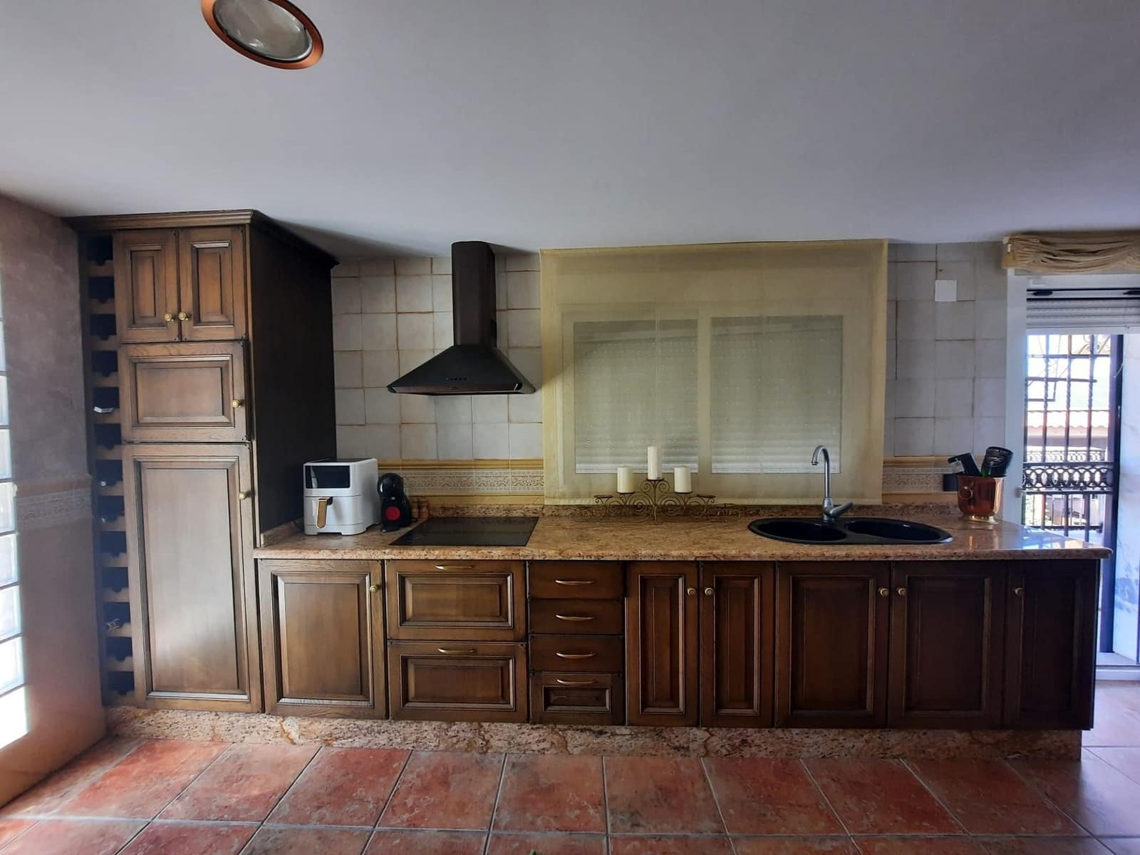 6 bedroom Villa for sale in Sax with pool garage - € 448,000 (Ref: 9698003)