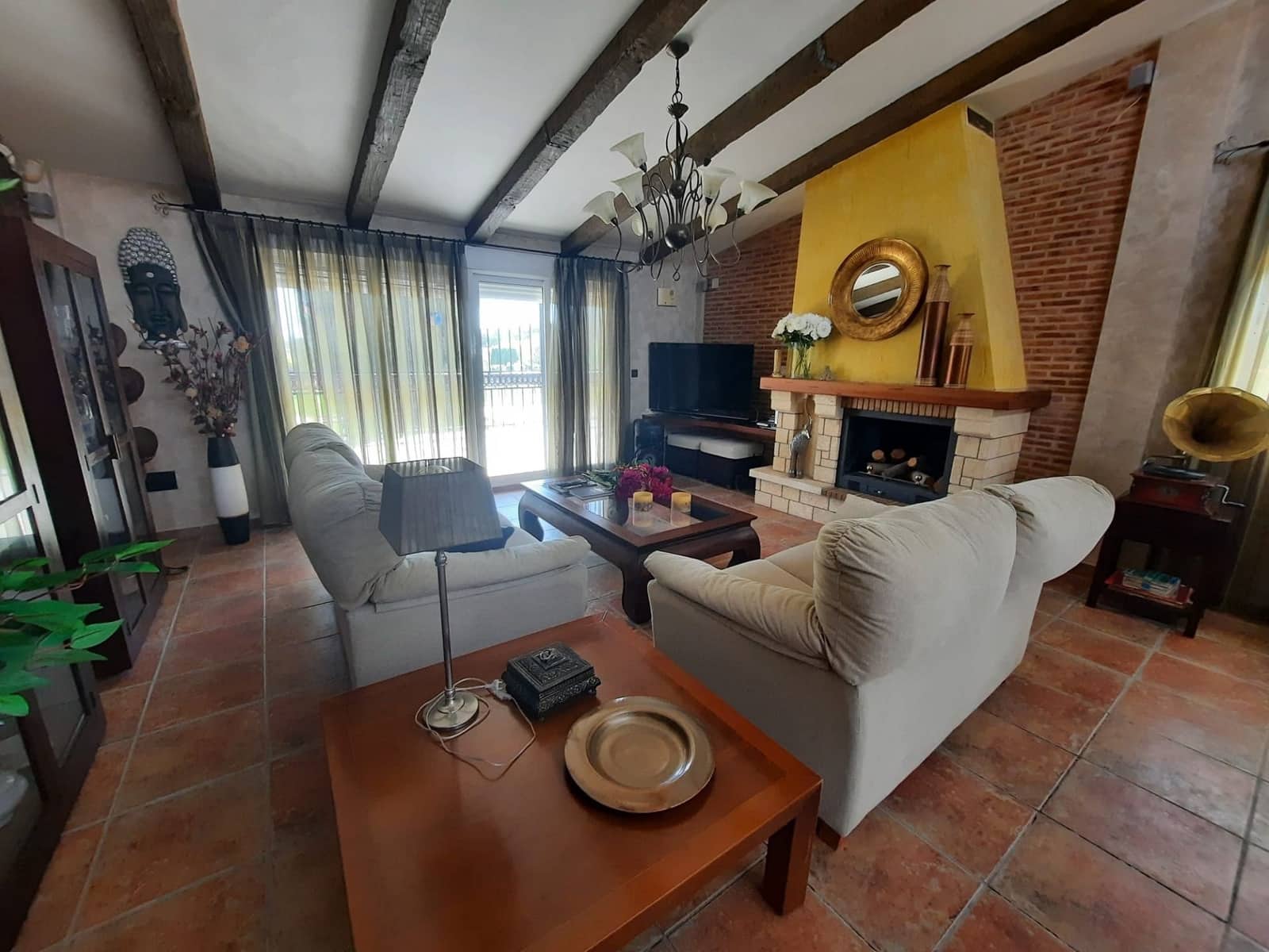 6 bedroom Villa for sale in Sax with pool garage - € 448,000 (Ref: 9698003)