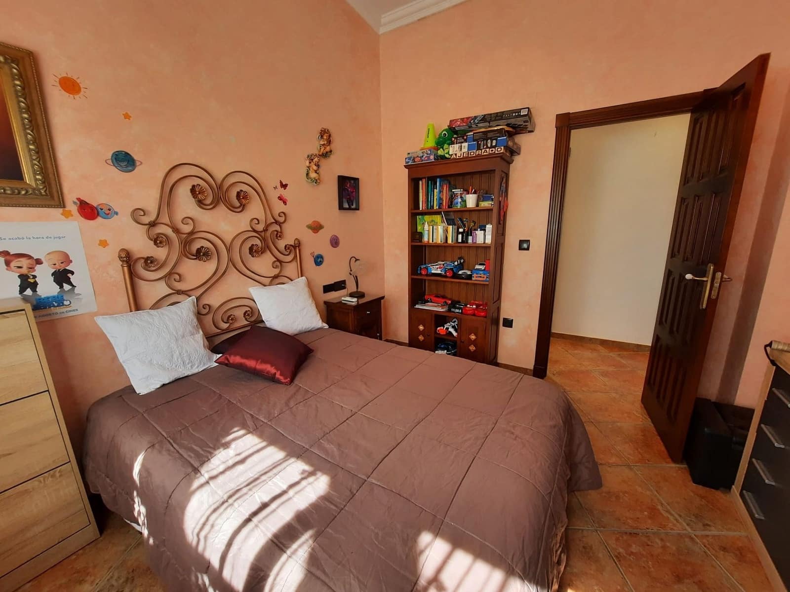 6 bedroom Villa for sale in Sax with pool garage - € 448,000 (Ref: 9698003)