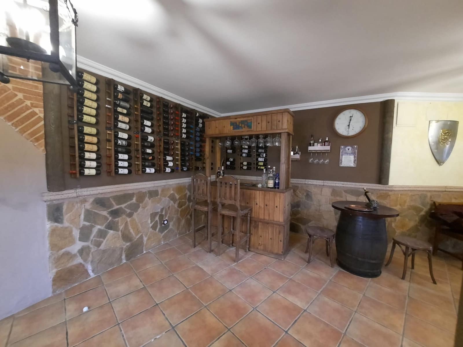 6 bedroom Villa for sale in Sax with pool garage - € 448,000 (Ref: 9698003)