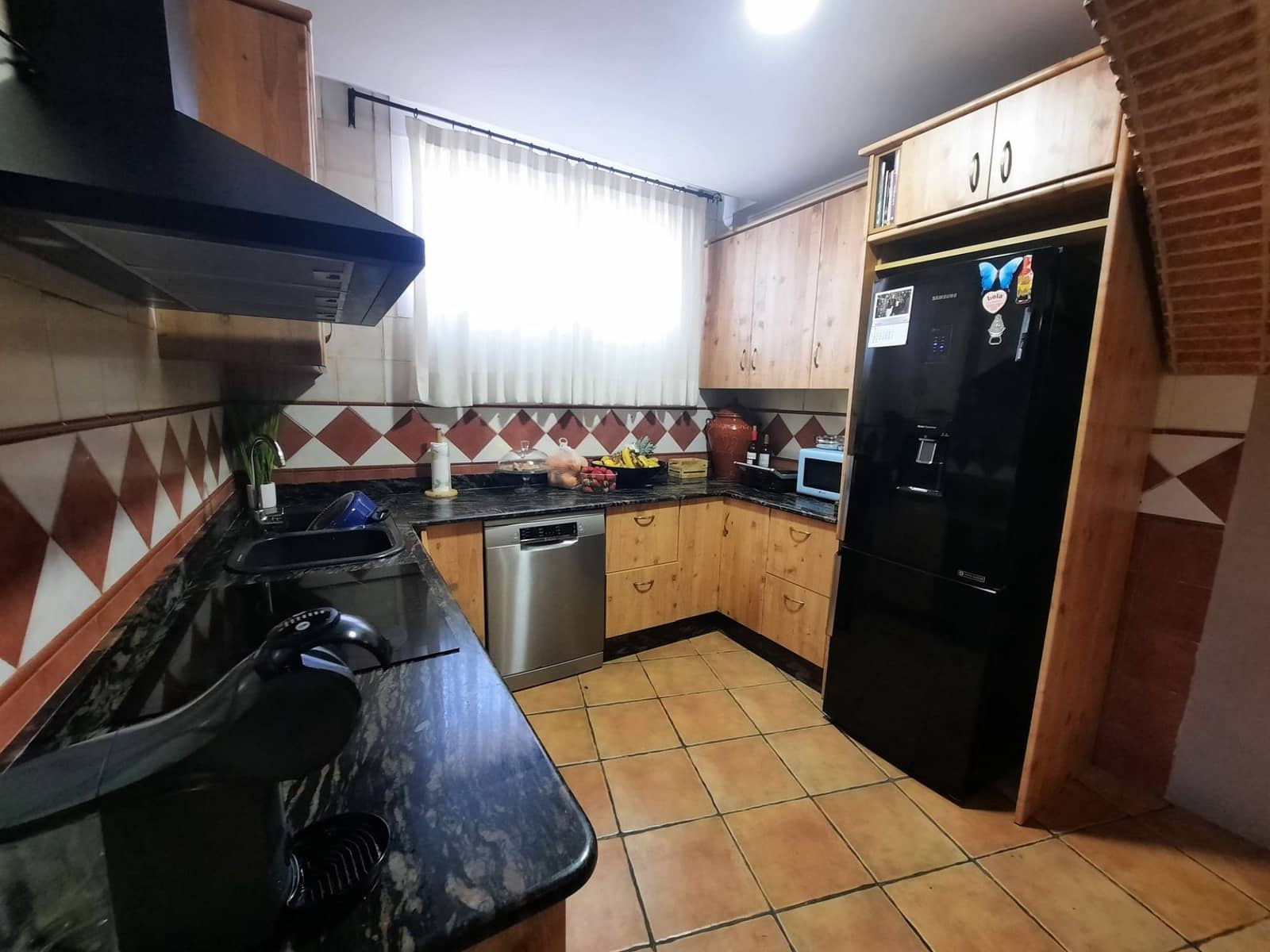 6 bedroom Villa for sale in Sax with pool garage - € 448,000 (Ref: 9698003)