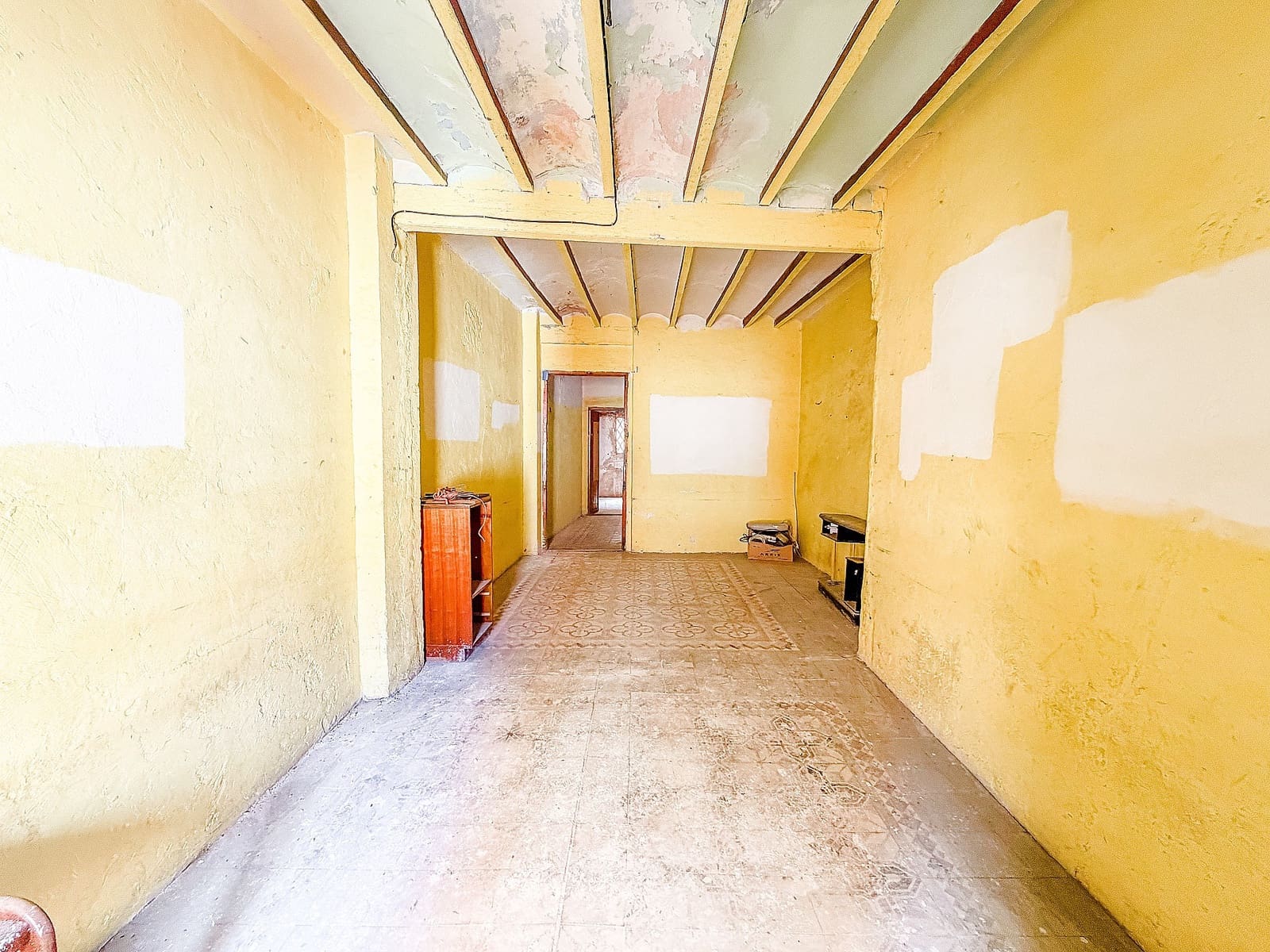 6 bedroom Townhouse for sale in Yecla - € 46,000 (Ref: 9698064)