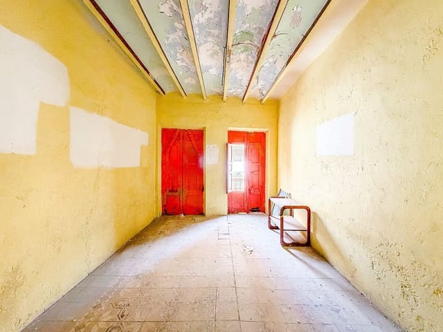 6 soveværelse Byhus til salg i Yecla - € 46.000 (Ref: 9698064)