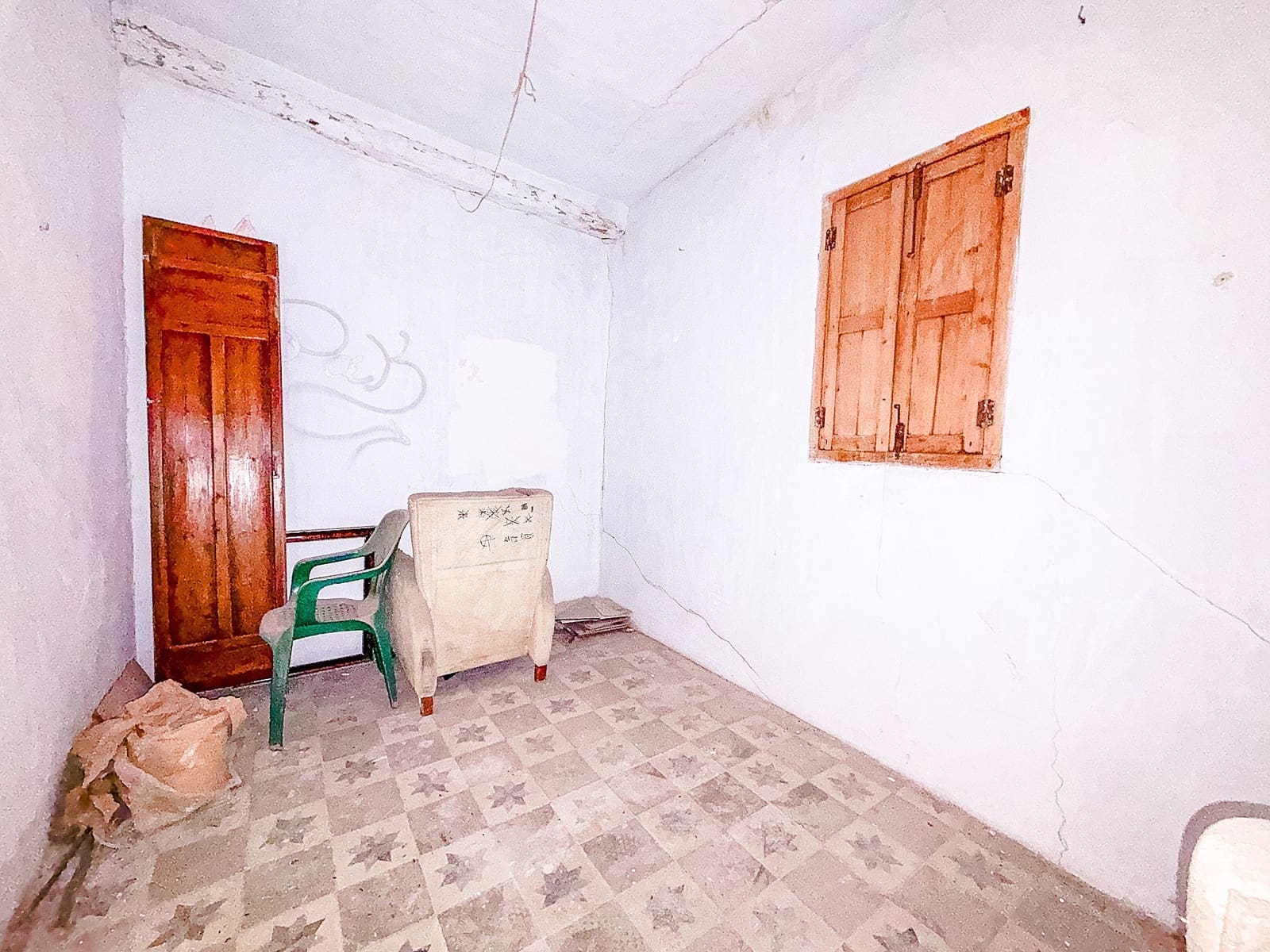 6 bedroom Townhouse for sale in Yecla - € 46,000 (Ref: 9698064)