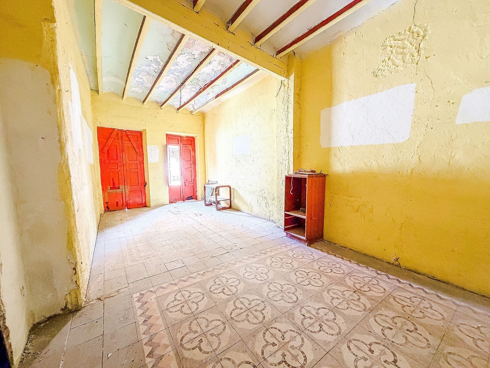 6 bedroom Townhouse for sale in Yecla - € 46,000 (Ref: 9698064)