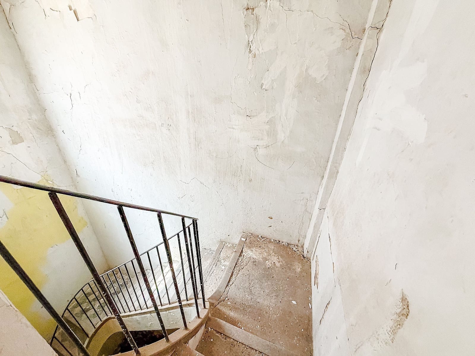 6 bedroom Townhouse for sale in Yecla - € 46,000 (Ref: 9698064)