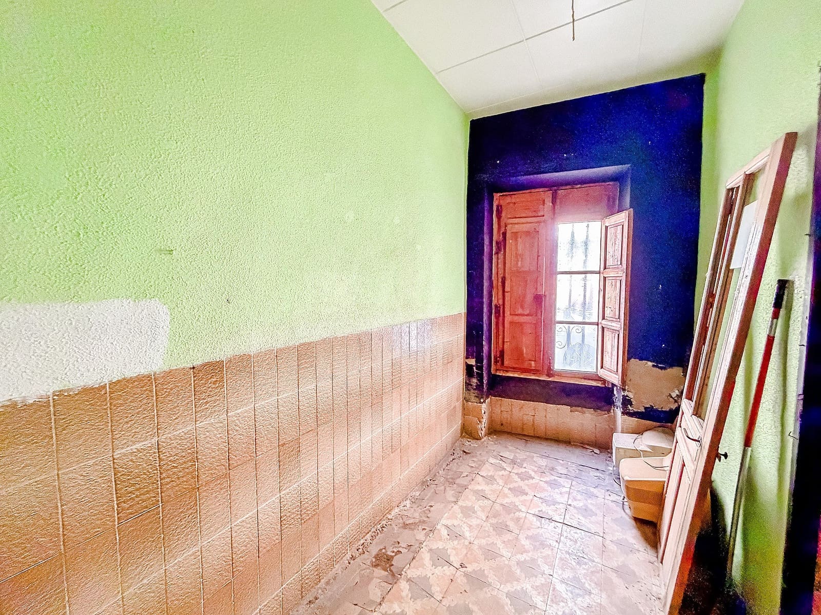 6 bedroom Townhouse for sale in Yecla - € 46,000 (Ref: 9698064)