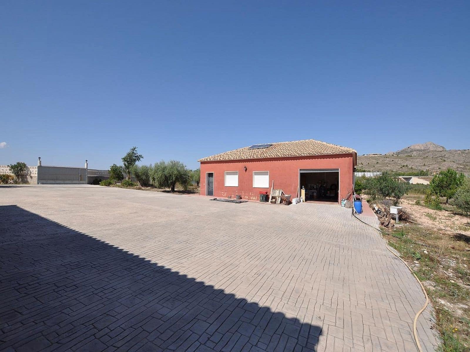 8 soveværelse Villa til salg i Sax med garage - € 499.950 (Ref: 9714453)