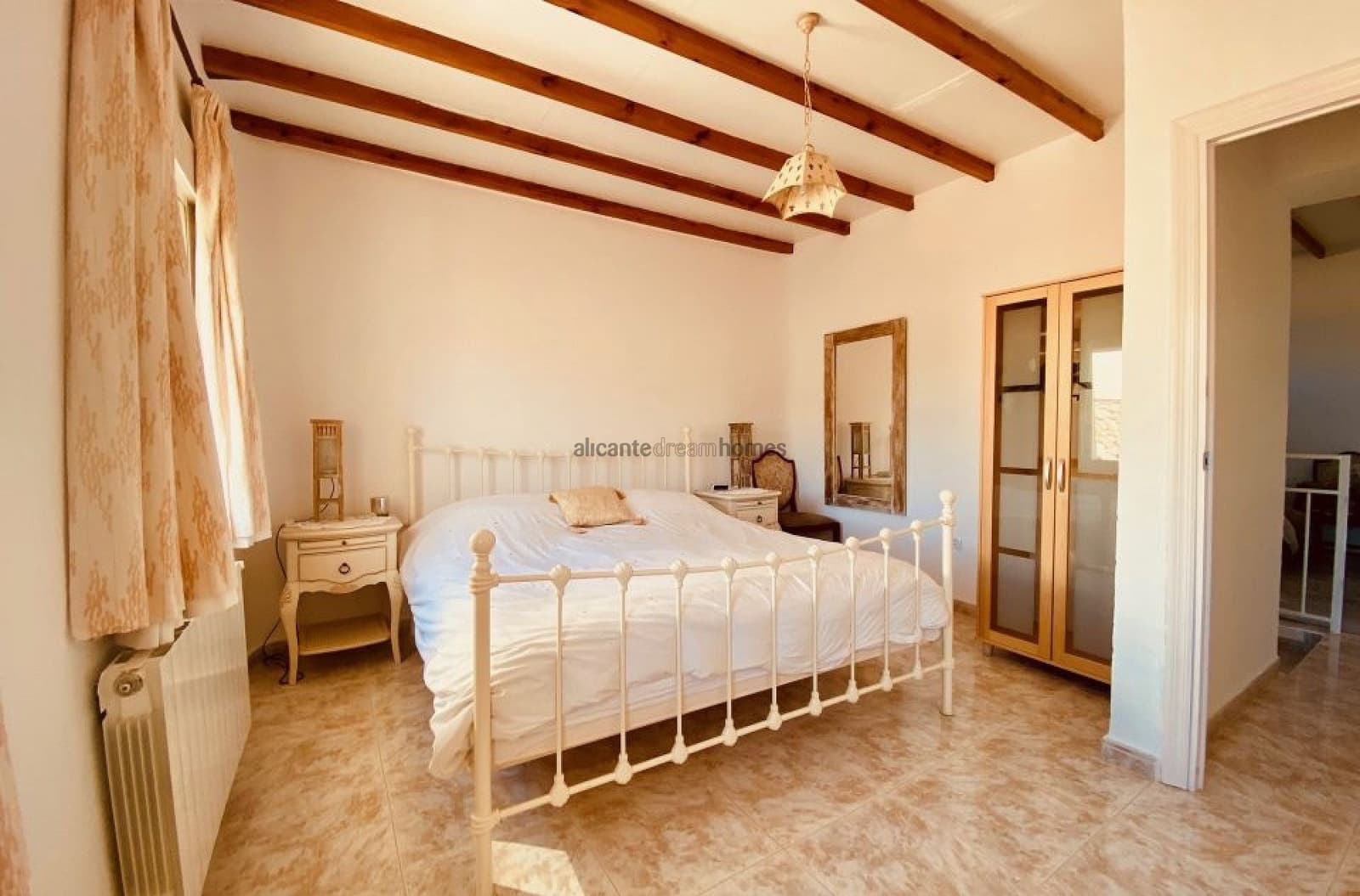 5 Zimmer Finca/Landgut zu verkaufen in El Canton mit Pool - 475.000 € (Ref: 9719418)