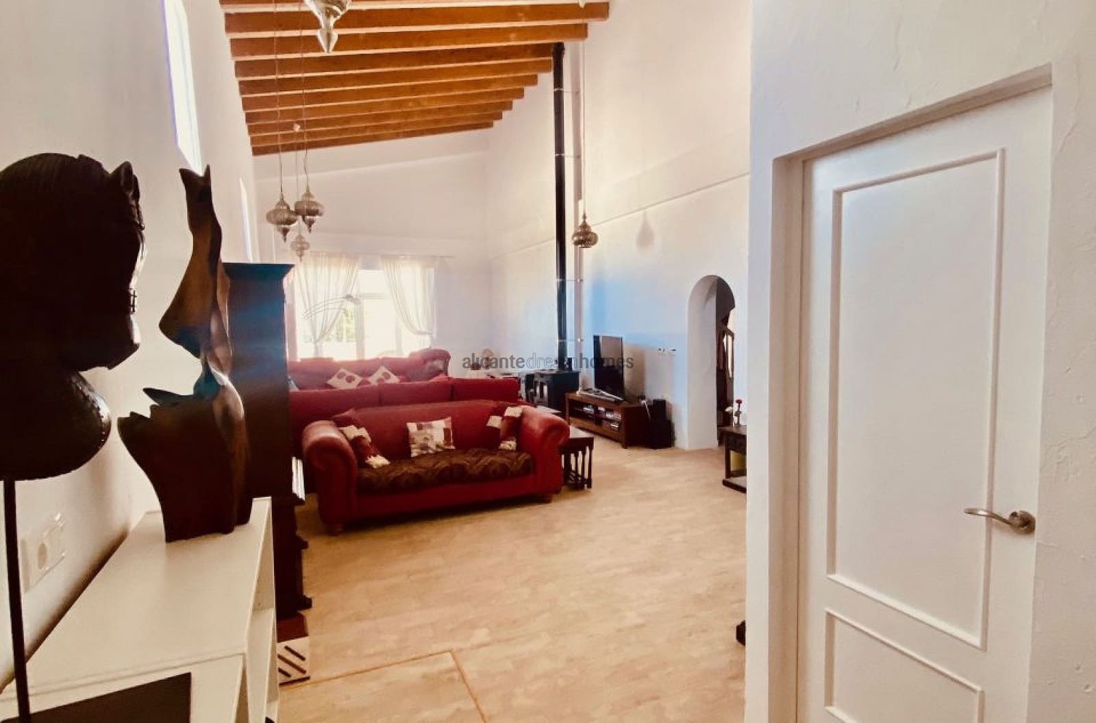 5 Zimmer Finca/Landgut zu verkaufen in El Canton mit Pool - 475.000 € (Ref: 9719418)