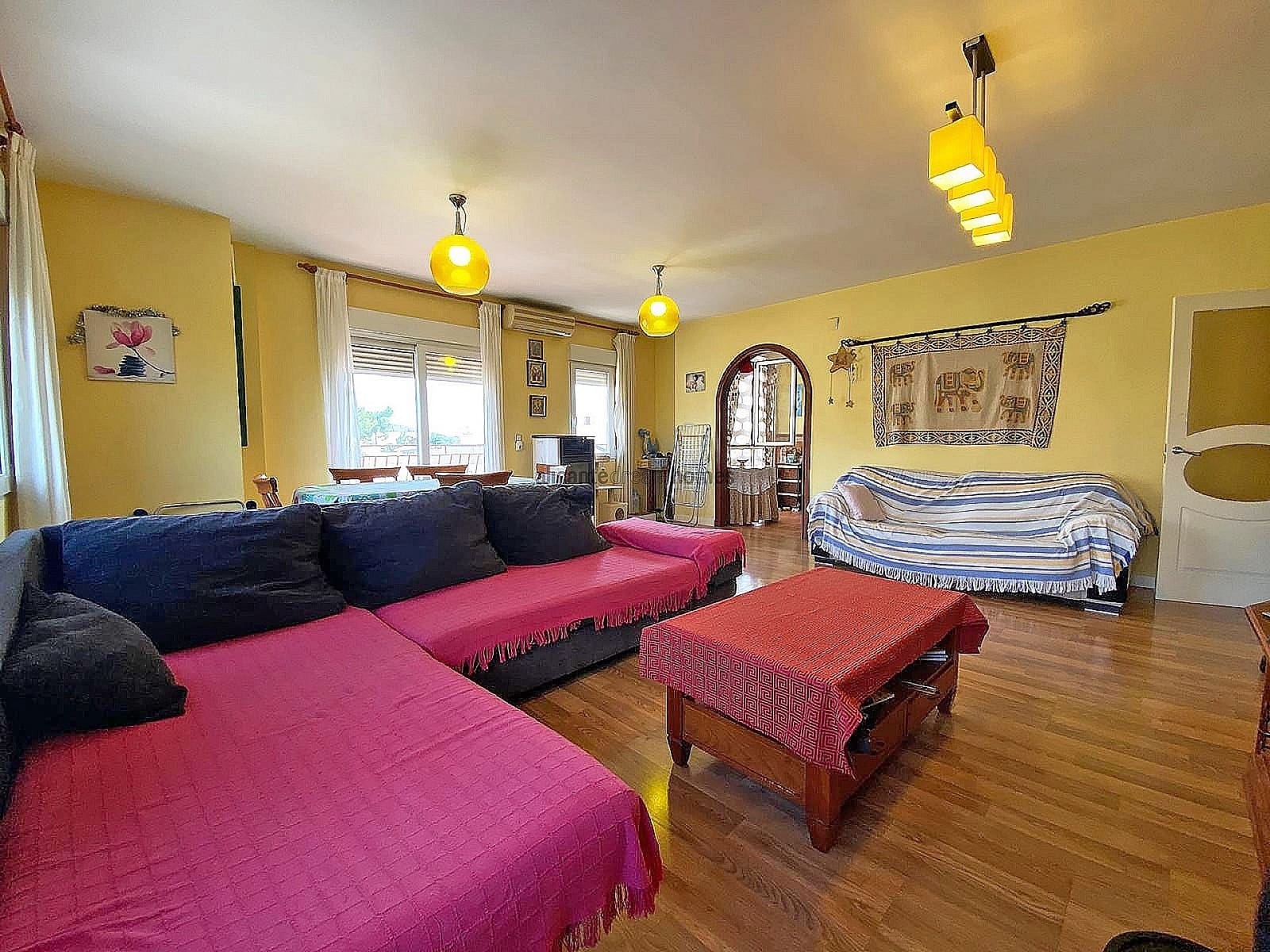 3 bedroom Apartment for sale in Pinoso with garage - € 120,000 (Ref: 9719420)