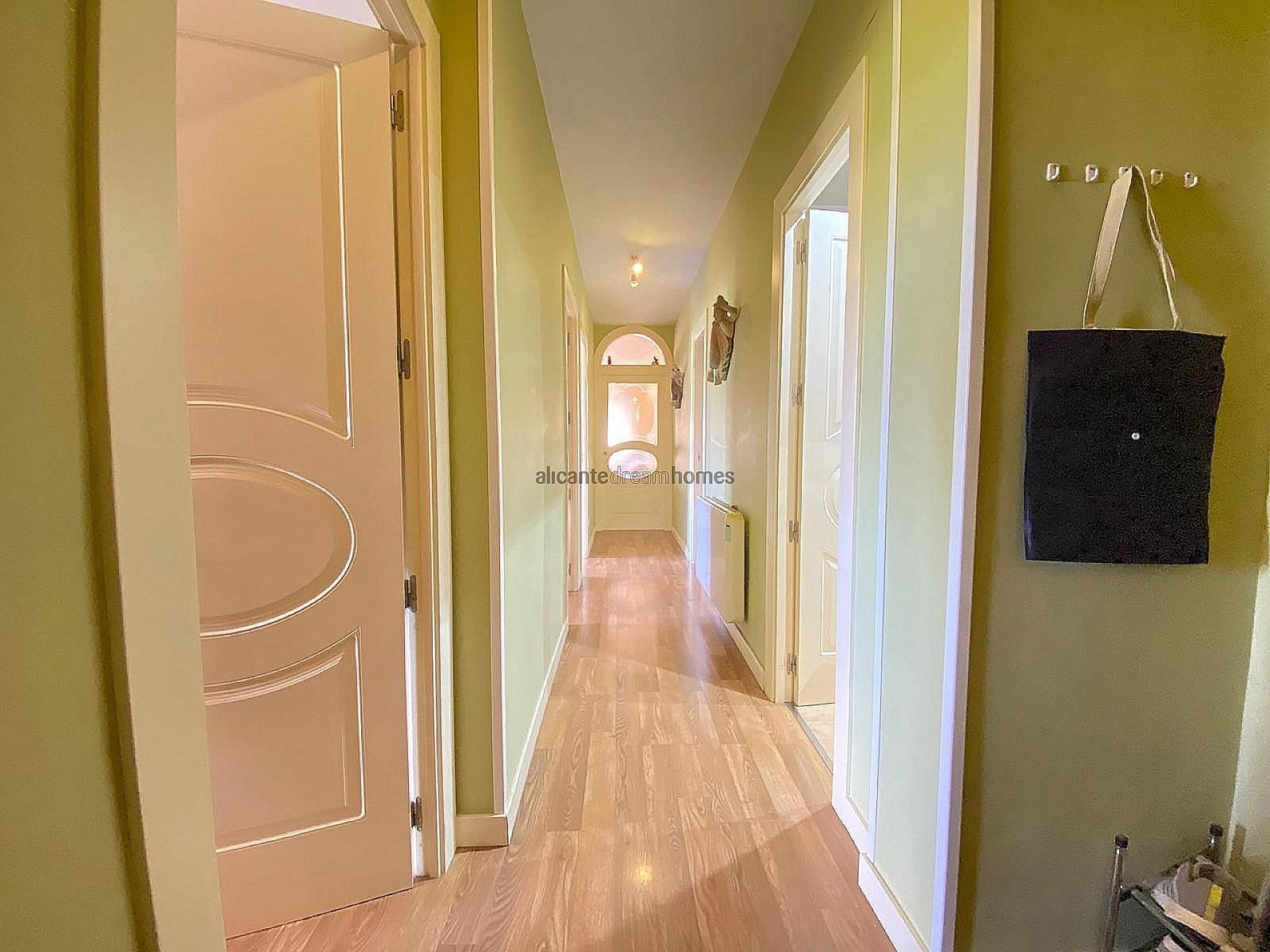 3 bedroom Apartment for sale in Pinoso with garage - € 120,000 (Ref: 9719420)