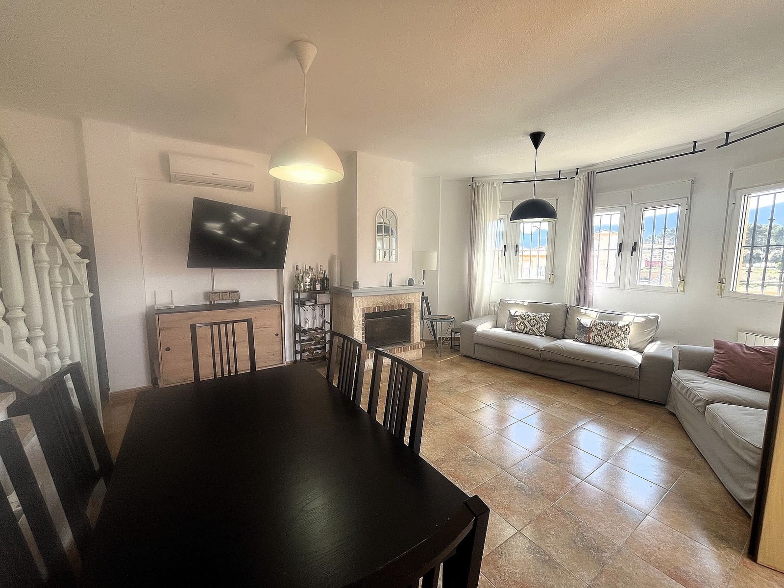 Chalet de 4 habitaciones en Castalla en venta con piscina - 285.000 € (Ref: 9723493)