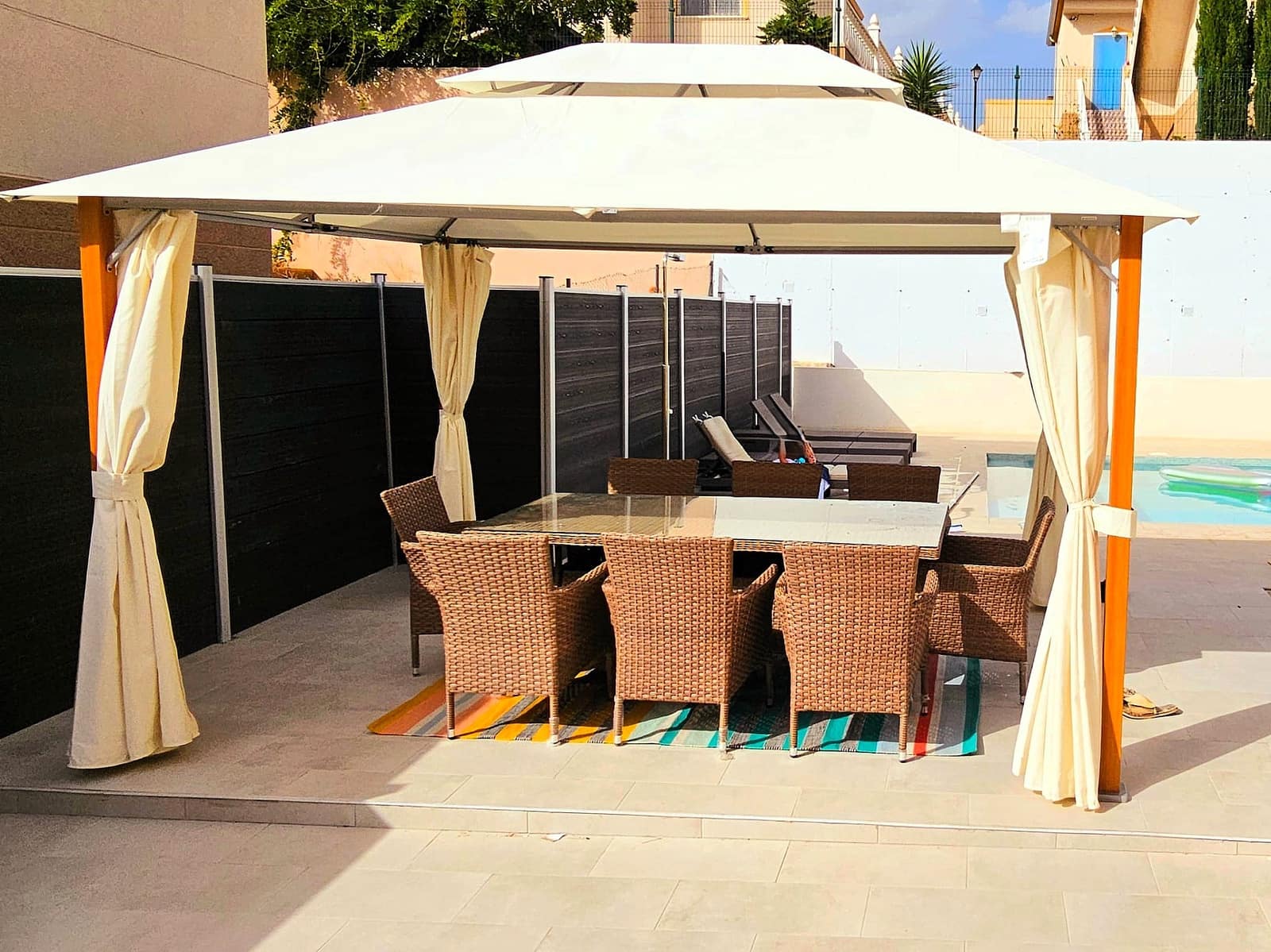 Chalet de 4 habitaciones en Castalla en venta con piscina - 285.000 € (Ref: 9723493)