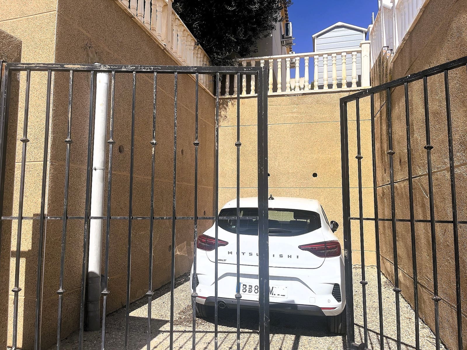 Chalet de 4 habitaciones en Castalla en venta con piscina - 285.000 € (Ref: 9723493)