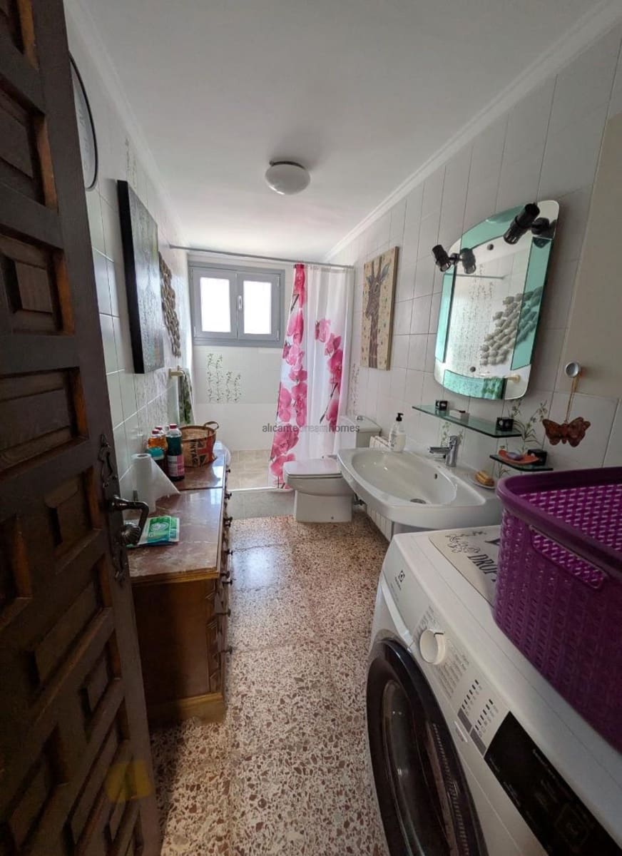 6 soverom Villa til salgs i Petrel / Petrer med garasje - € 495 000 (Ref: 9741470)