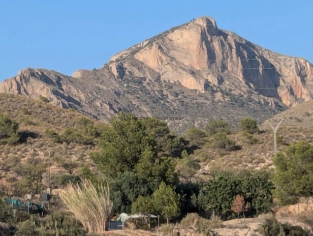 6 Zimmer Villa zu verkaufen in Petrel / Petrer mit Garage - 495.000 € (Ref: 9741470)