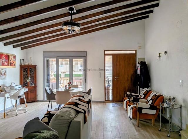 6 bedroom Villa for sale in Petrel / Petrer with pool garage - € 495,000 (Ref: 9741470)