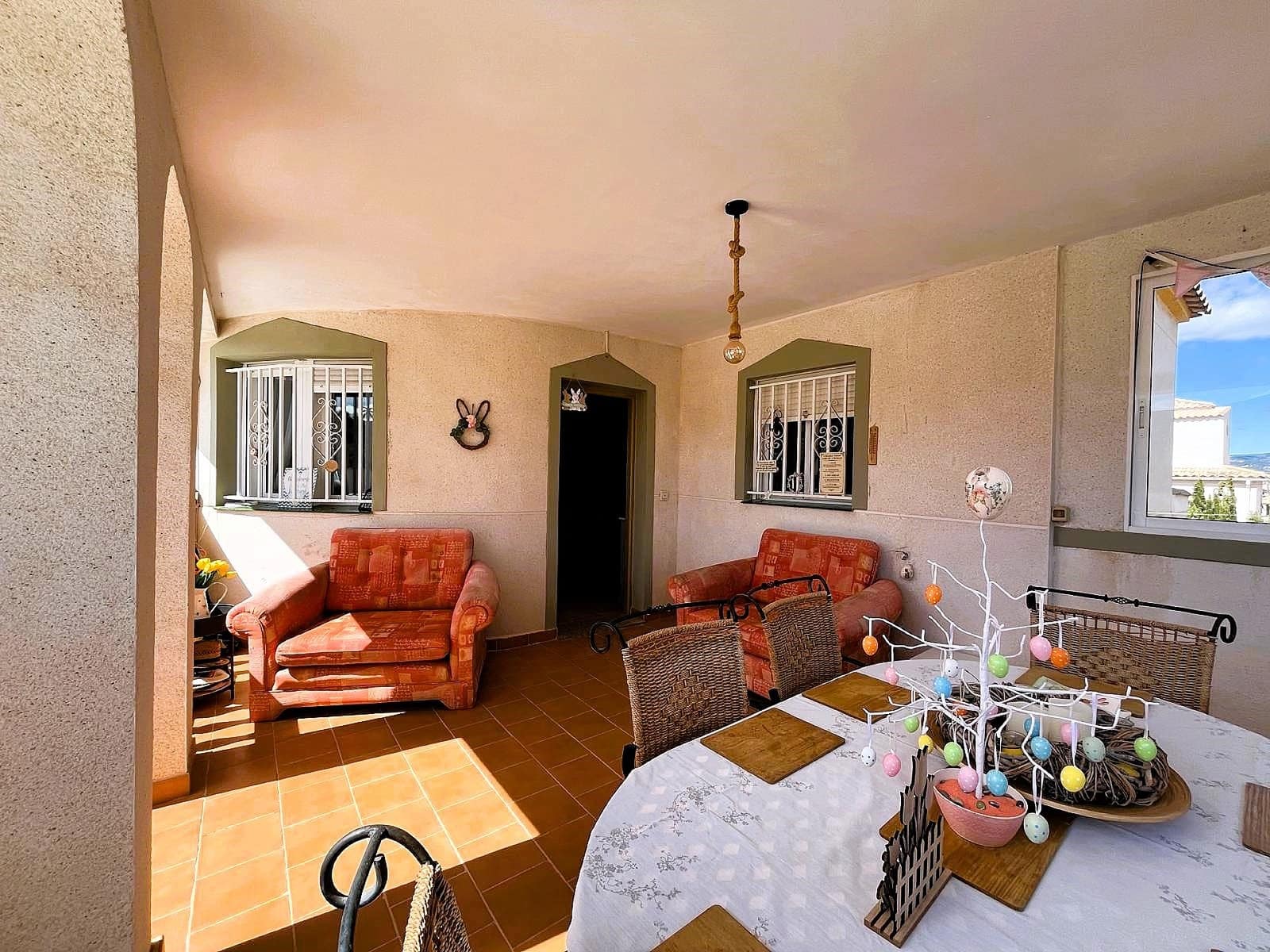 Chalet de 3 habitaciones en Castalla en venta con piscina garaje - 299.000 € (Ref: 9744041)