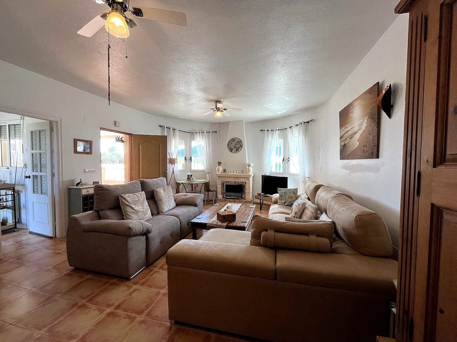 Chalet de 3 habitaciones en Castalla en venta con piscina garaje - 299.000 € (Ref: 9744041)