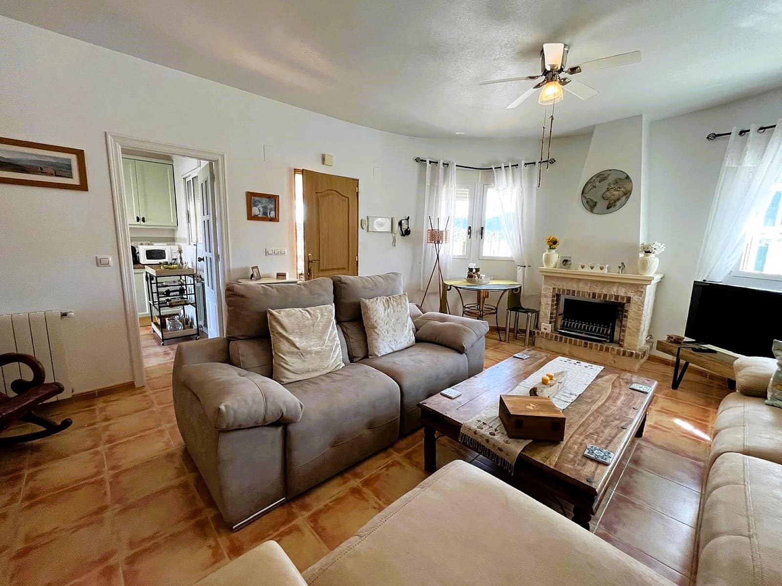 Chalet de 3 habitaciones en Castalla en venta con piscina garaje - 299.000 € (Ref: 9744041)