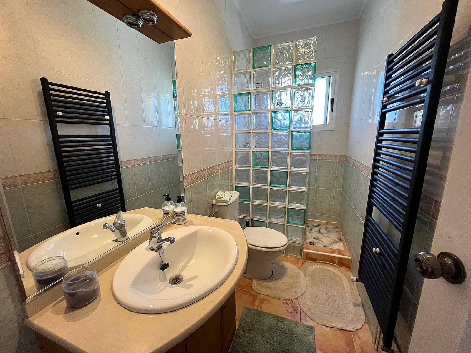 Chalet de 3 habitaciones en Castalla en venta con piscina garaje - 299.000 € (Ref: 9744041)