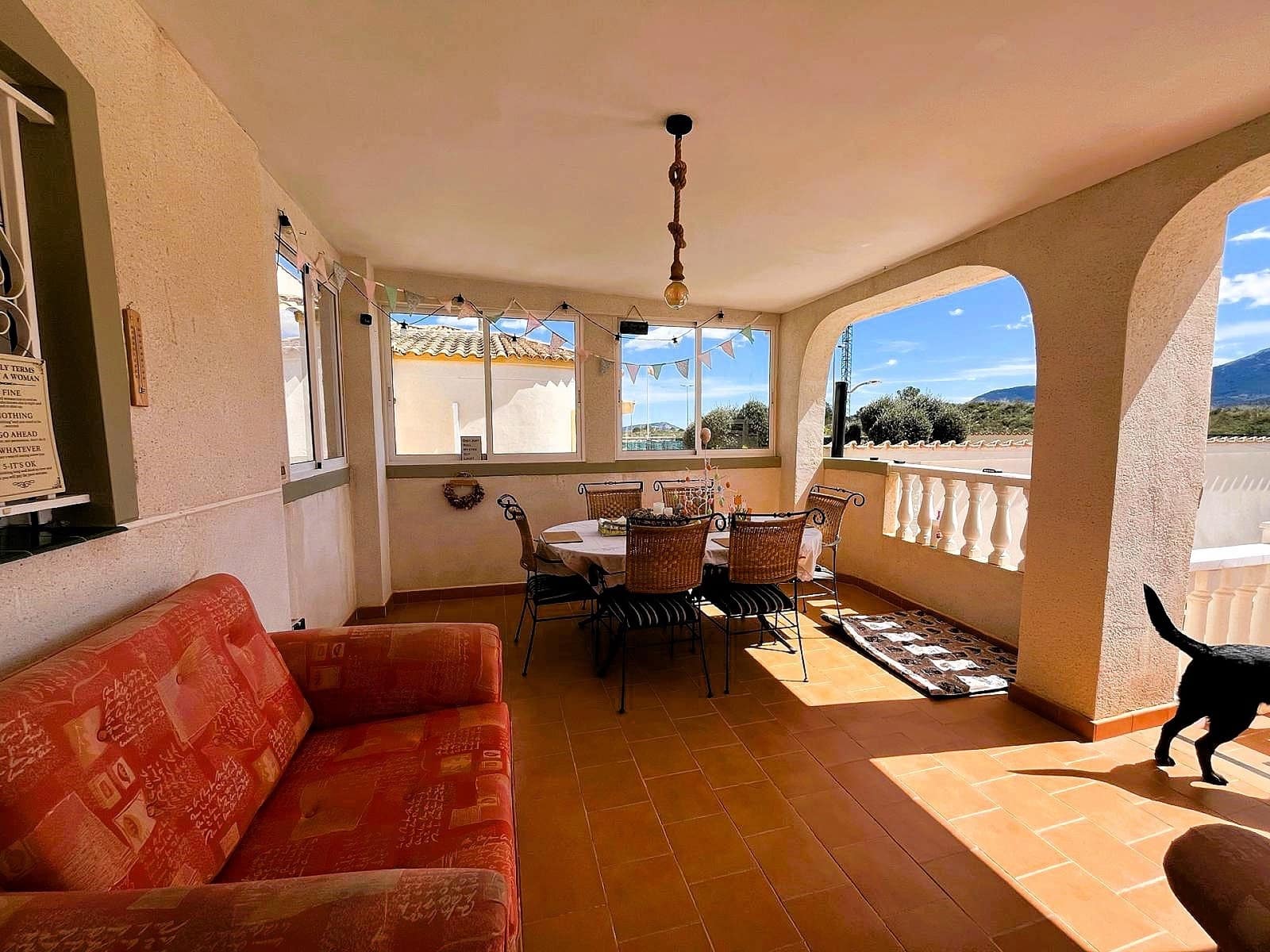 Chalet de 3 habitaciones en Castalla en venta con piscina garaje - 299.000 € (Ref: 9744041)