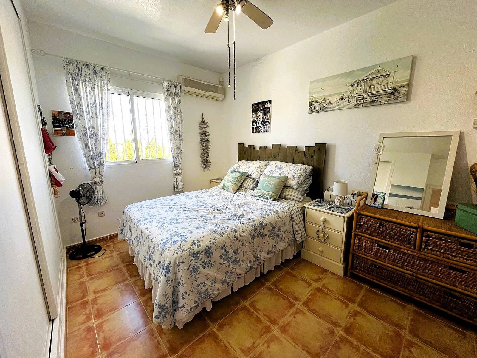 Chalet de 3 habitaciones en Castalla en venta con piscina garaje - 299.000 € (Ref: 9744041)