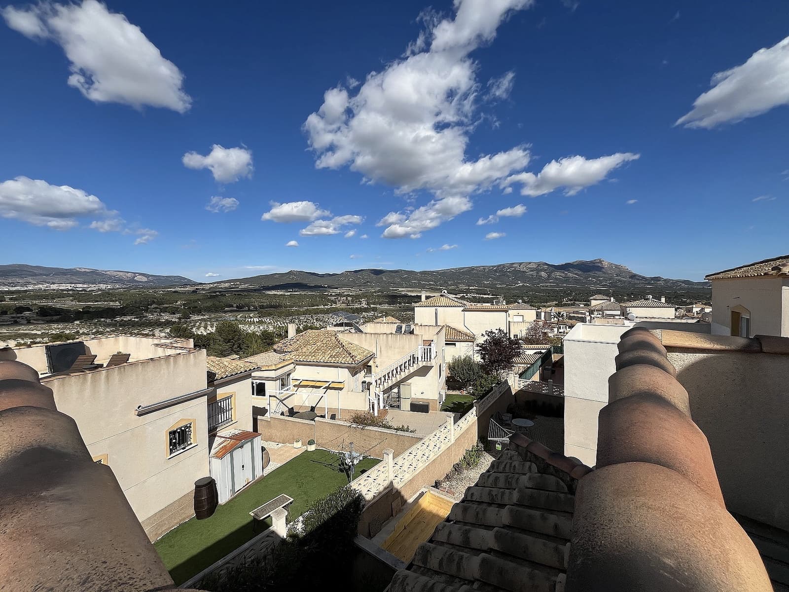 Chalet de 4 habitaciones en Castalla en venta con piscina garaje - 279.999 € (Ref: 9744042)