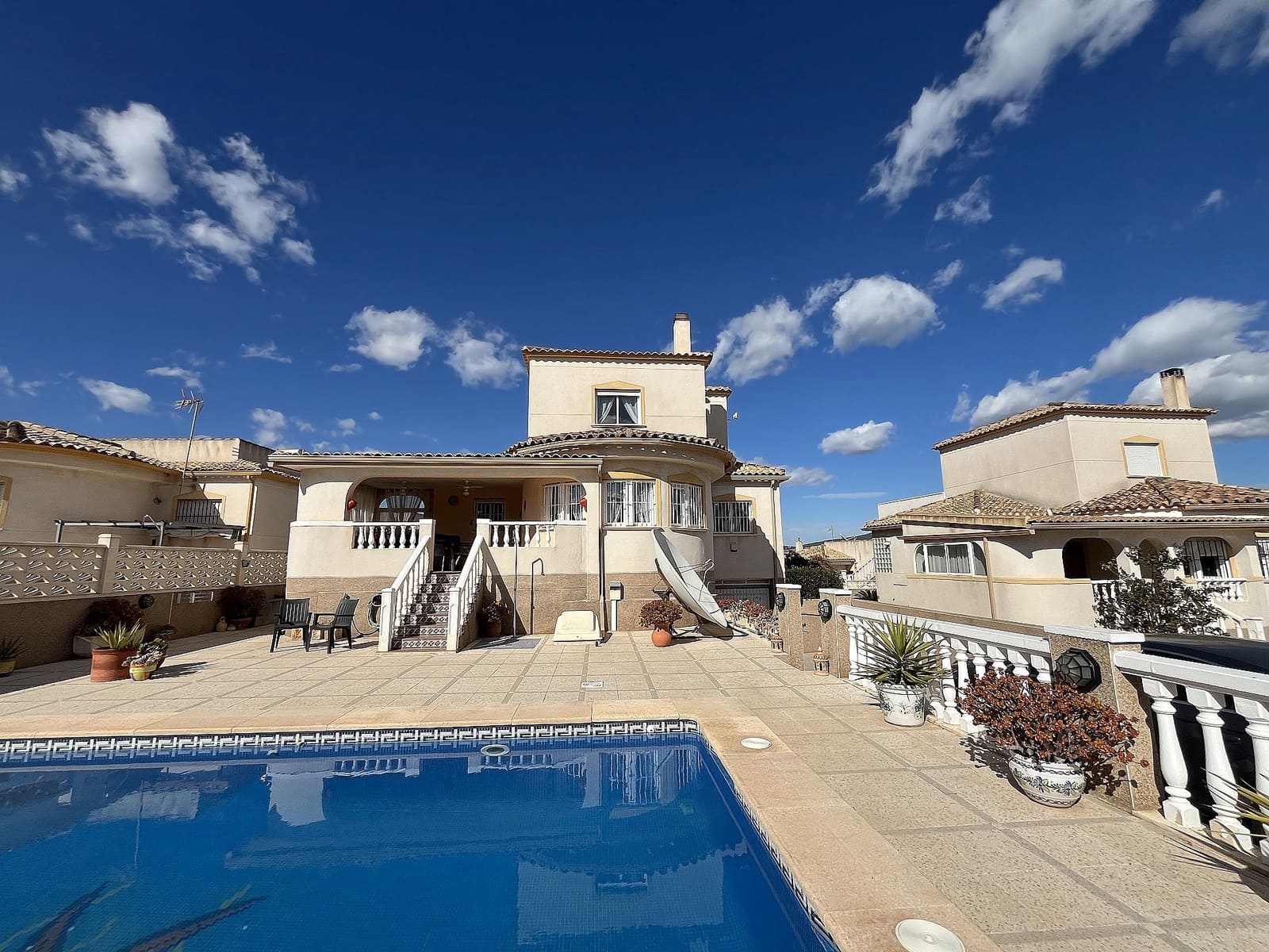 Chalet de 4 habitaciones en Castalla en venta con piscina garaje - 279.999 € (Ref: 9744042)