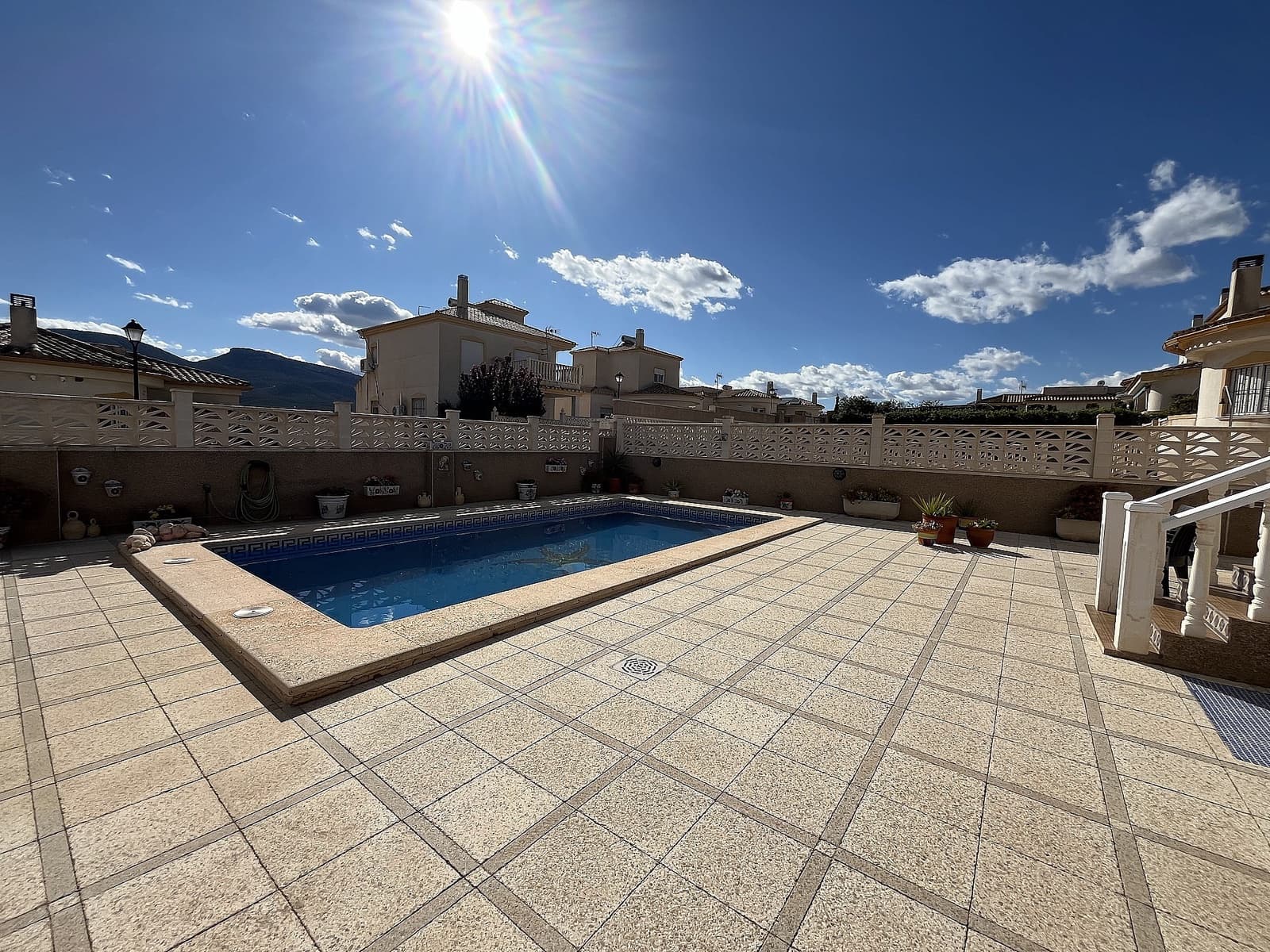 Chalet de 4 habitaciones en Castalla en venta con piscina garaje - 279.999 € (Ref: 9744042)