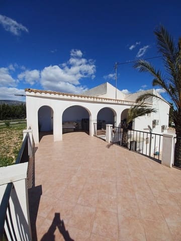 6 Zimmer Finca/Landgut zu verkaufen in Pinoso mit Pool Garage - 597.000 € (Ref: 9745217)